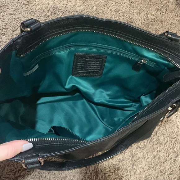 Coach purse. - Picture 4 of 4